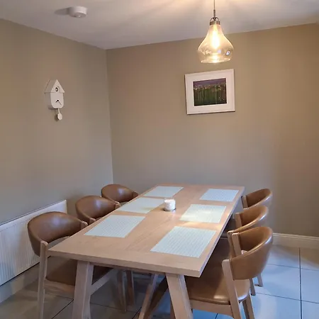 56 Woodlands * קלונקילטי